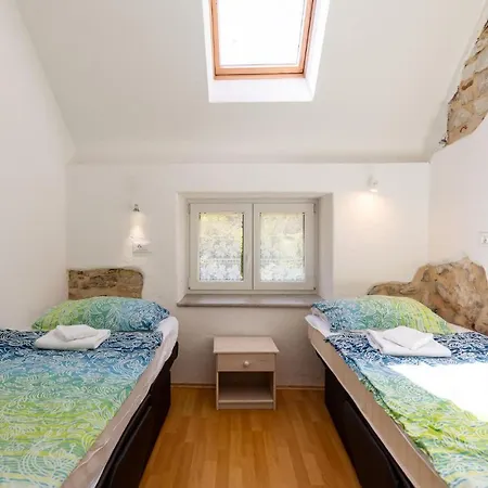 3 Bedroom Pet Friendly In * Zoll