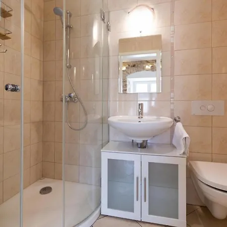 3 Bedroom Pet Friendly In بيت للعطل