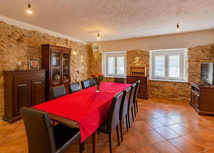 3 Bedroom Pet Friendly In * Zoll