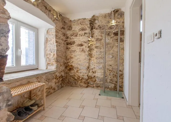 בית נופש 3 Bedroom Pet Friendly In *