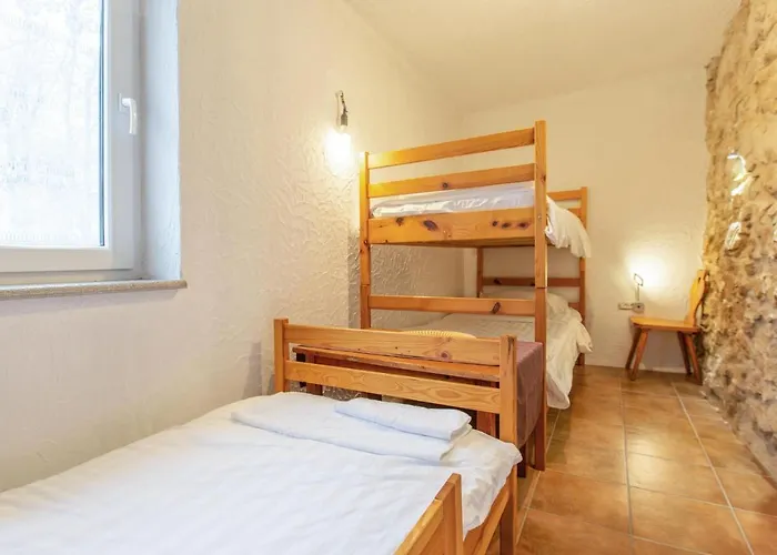 3 Bedroom Pet Friendly In Zoll